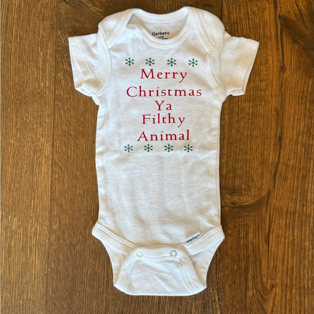 ✨4/$15✨Merry Christmas Ya Flithy Animals Onesie Gerber Size 0-3 Months